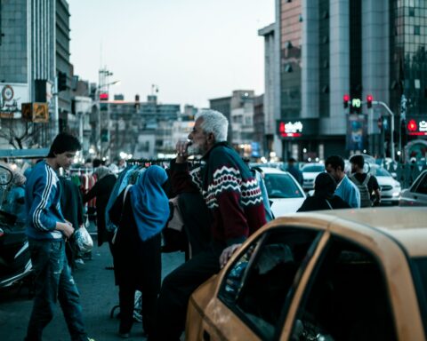 Tahran sokak görüntüsü